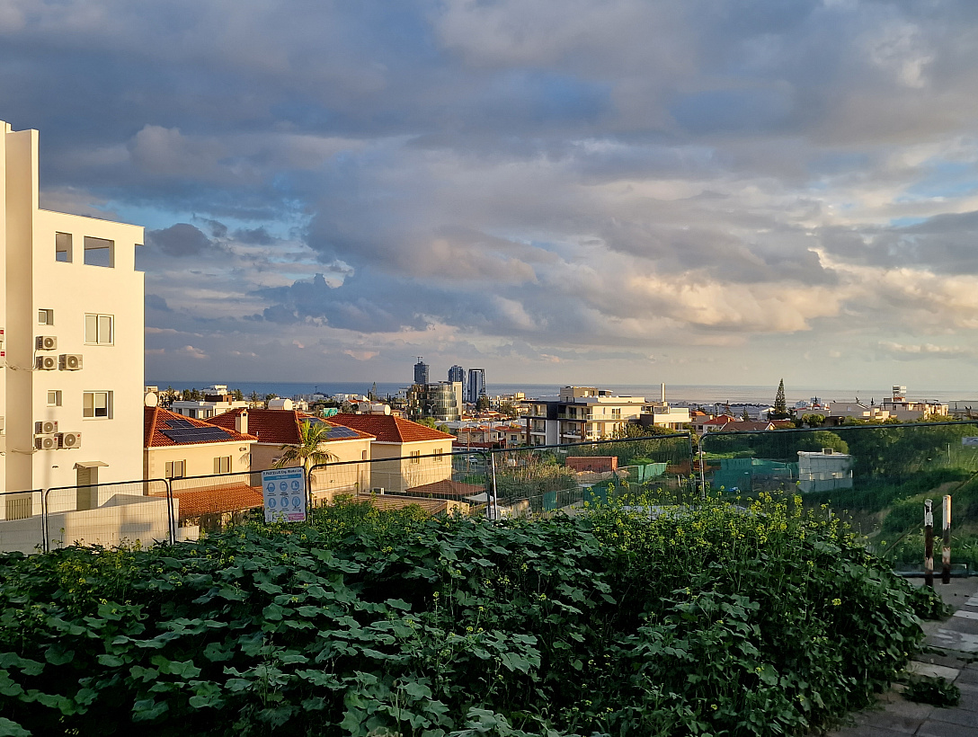 Земля в Лимассоле