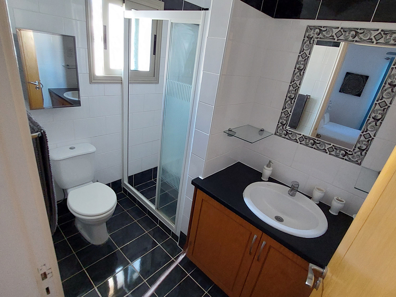 Photo 12