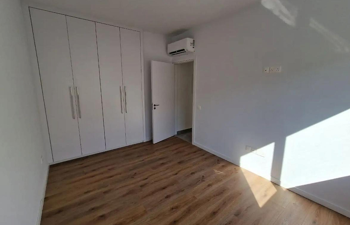 Apartment, 2 bedrooms — 4