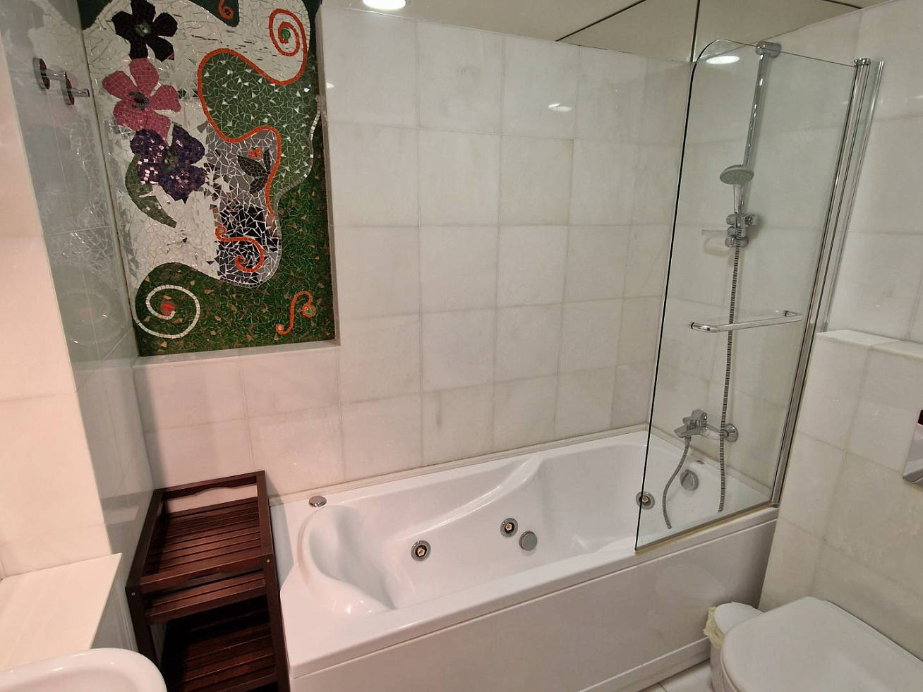 Photo 18