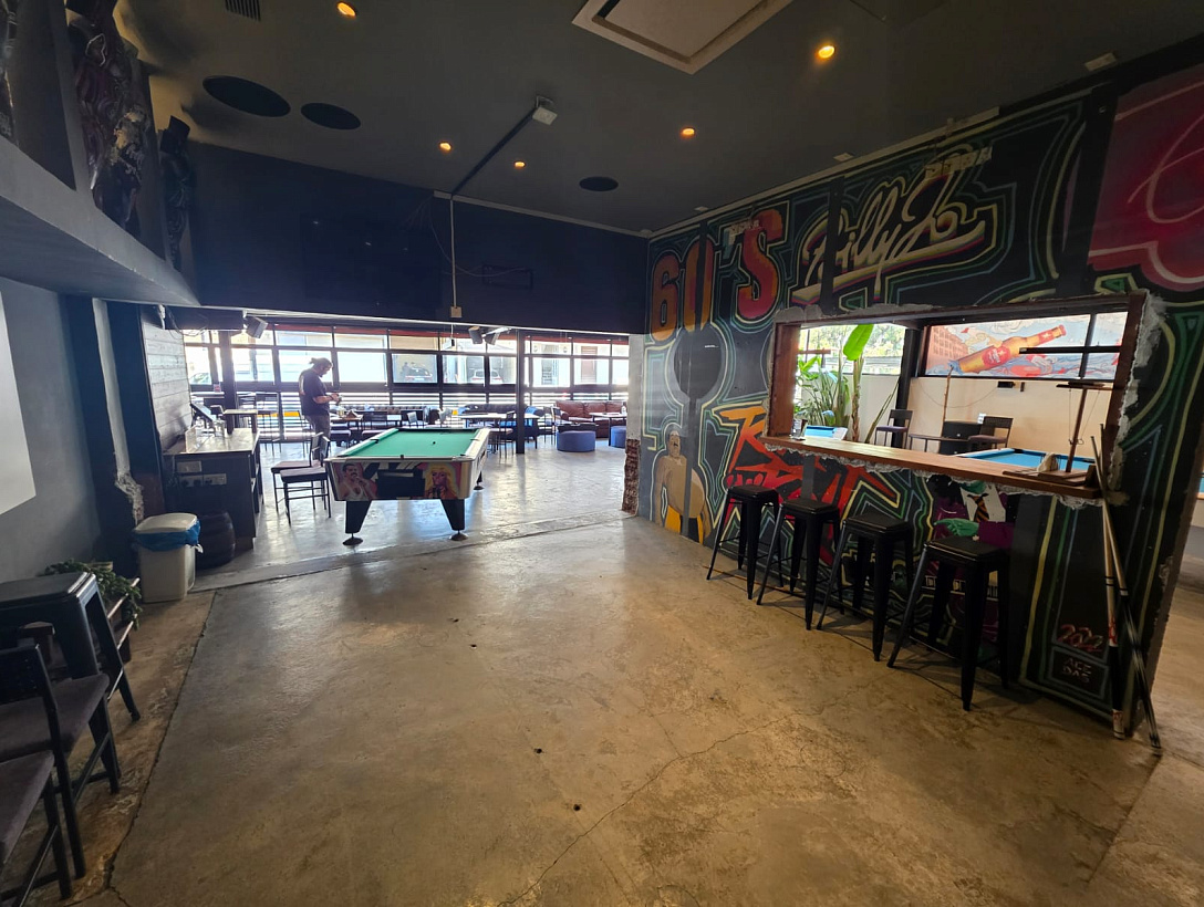 Полностью оборудованный бар и ресторанный бизнес в Лимассоле