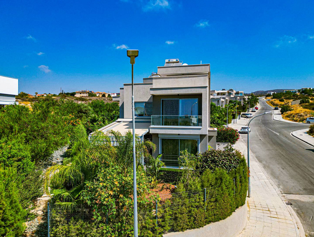 New villa in Limassol