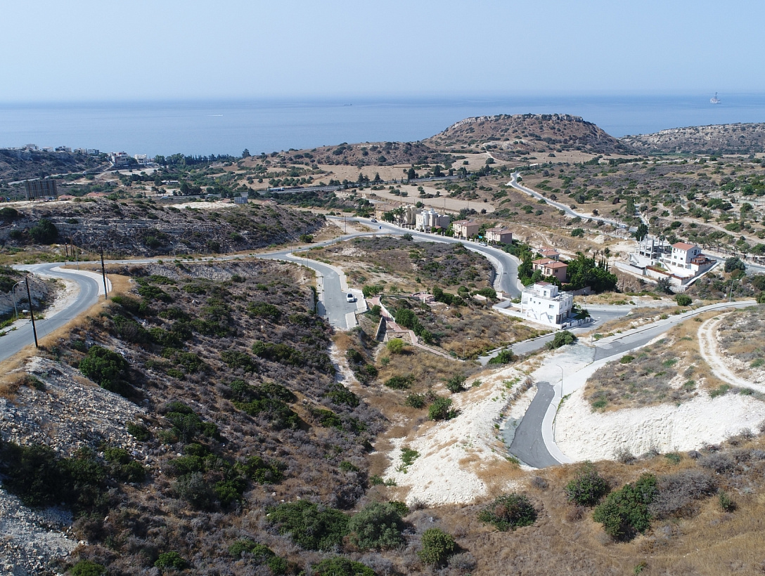 Земля в Лимассоле