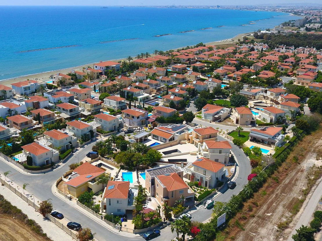 Larnaca Bay Resort