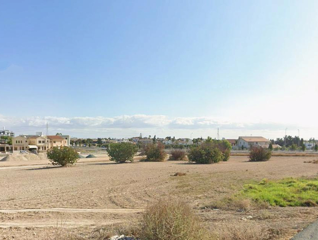 Land in Larnaca