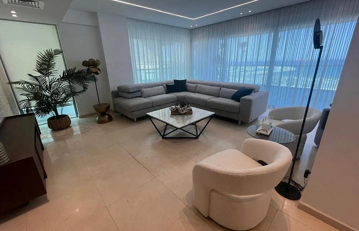 2-bedroom apartment in Finikoudes, Larnaca — 5