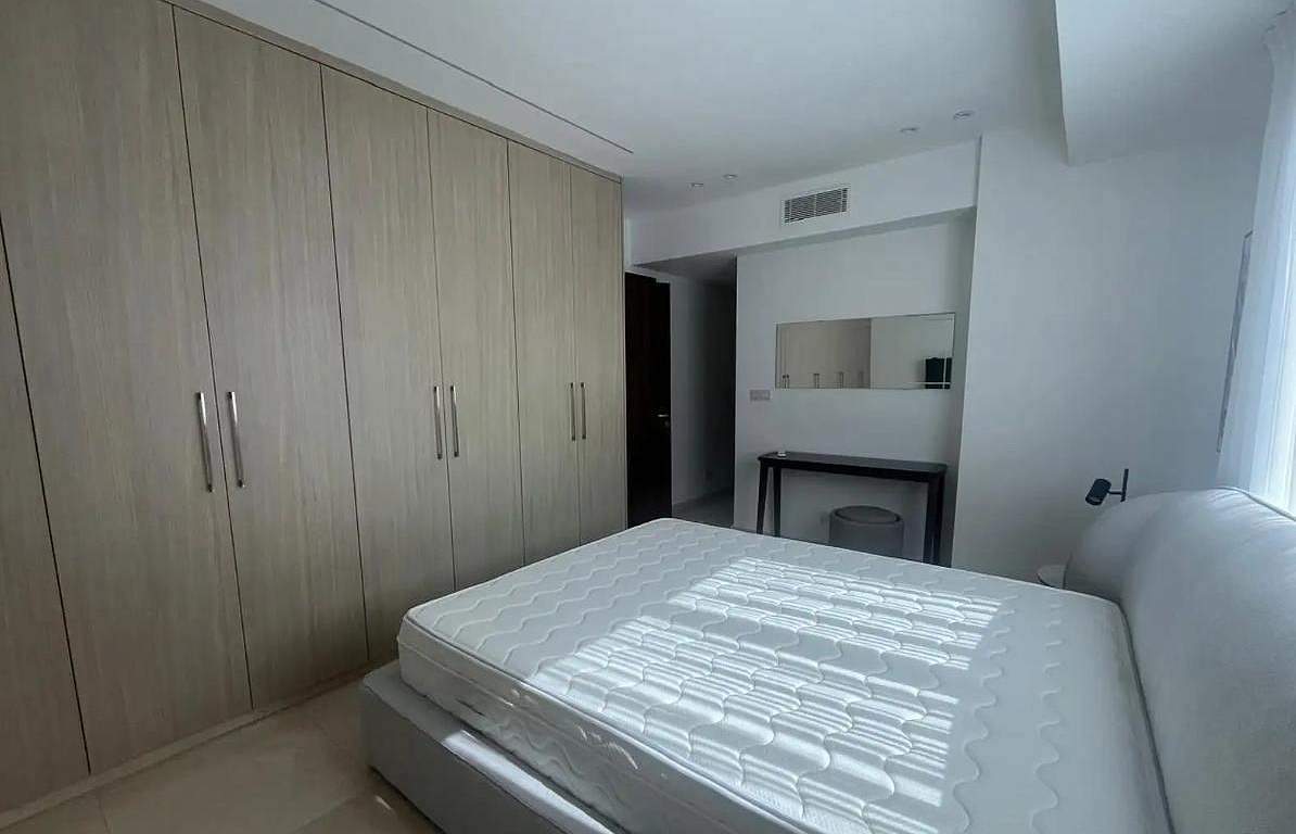 2-bedroom apartment in Finikoudes, Larnaca — 9