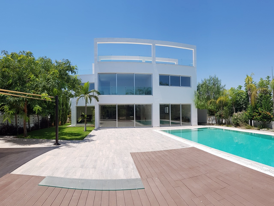 New villa in Limassol