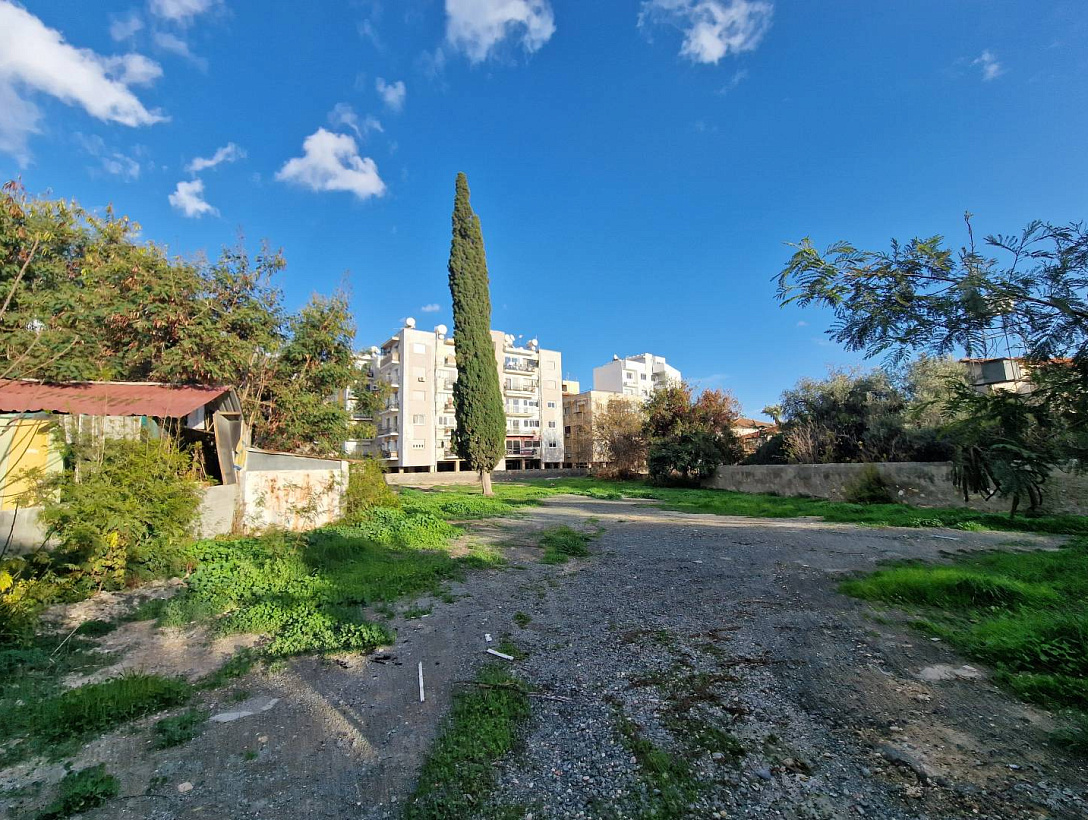 Земля в Ларнаке