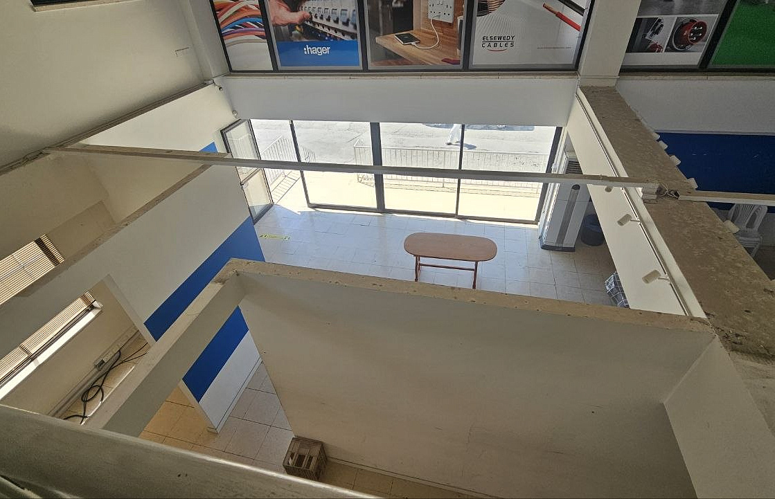Photo 8