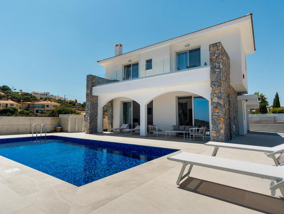 New villa in Limassol