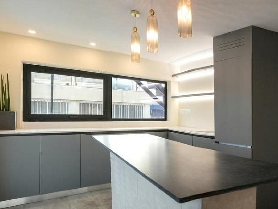 Офис на Кипре