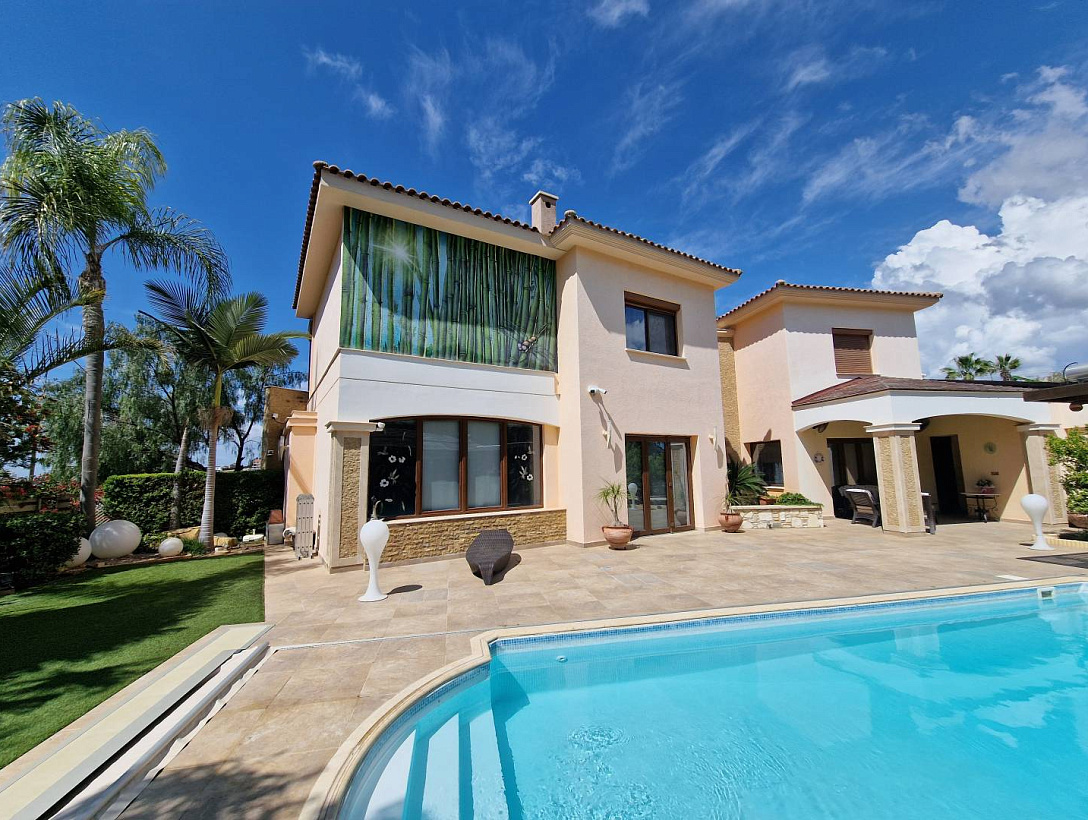 Villa in Limassol