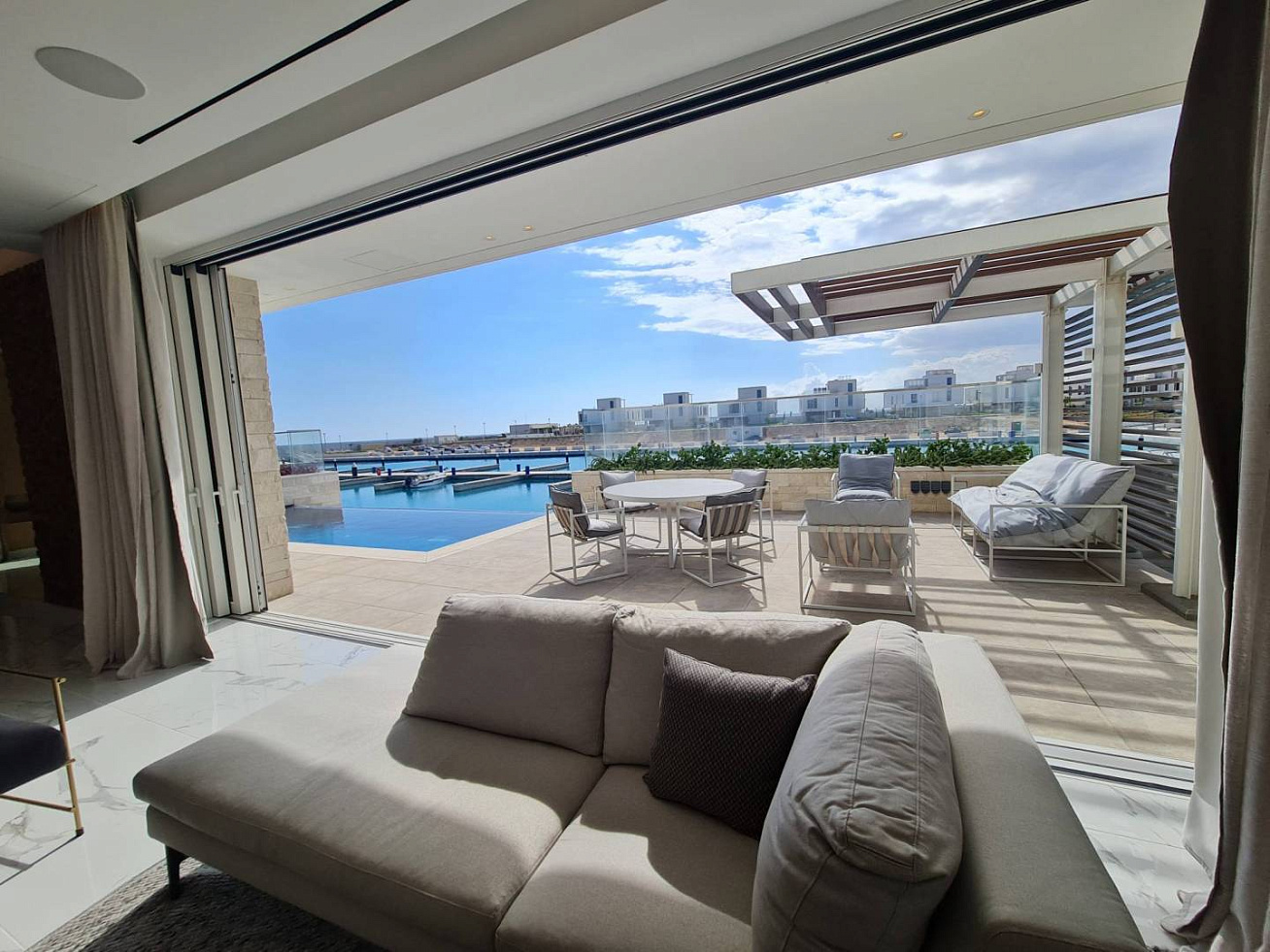 Фото 3 Фото 3