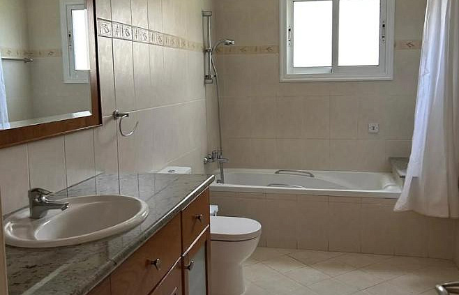 Villa, 4 bedrooms — 12