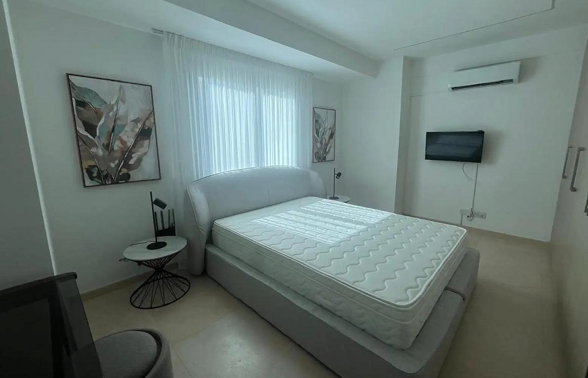 2-bedroom apartment in Finikoudes, Larnaca — 8