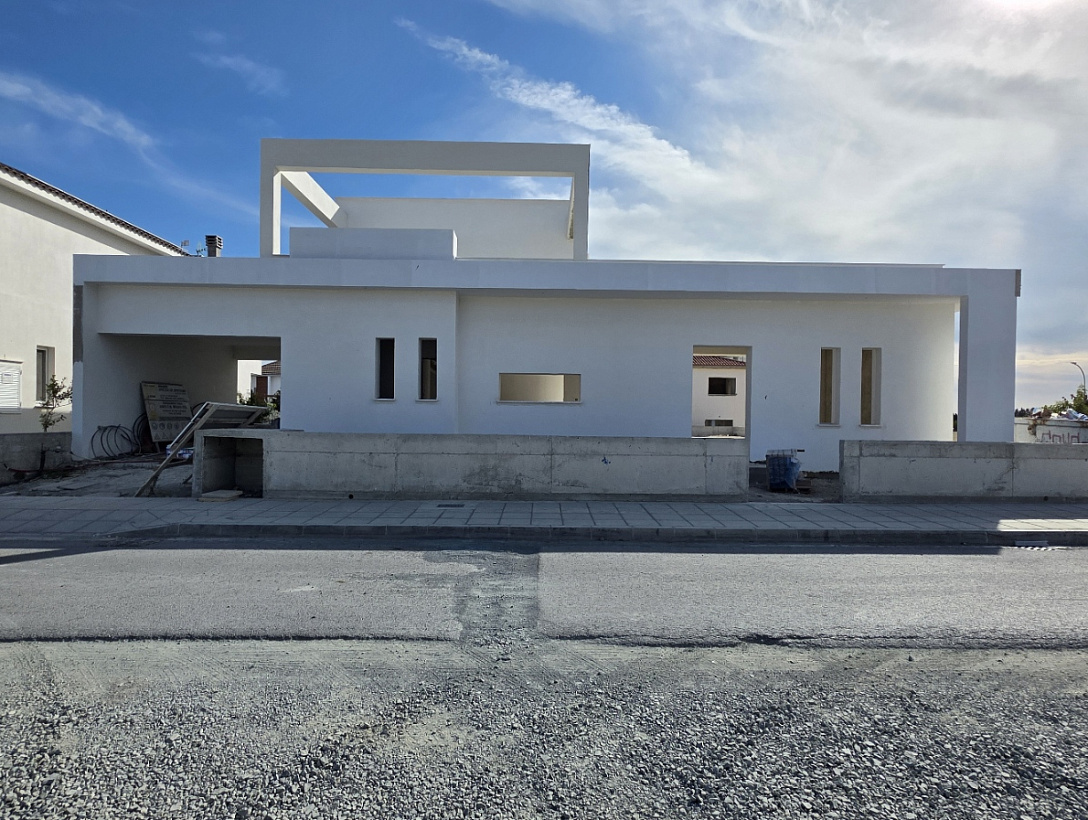 New villa in Larnaca