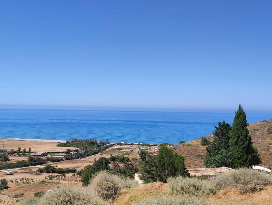 Земля в Лимассоле