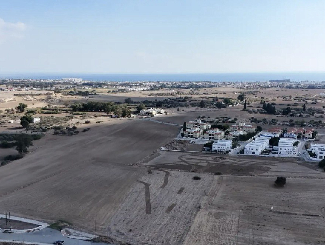 Land in Larnaca