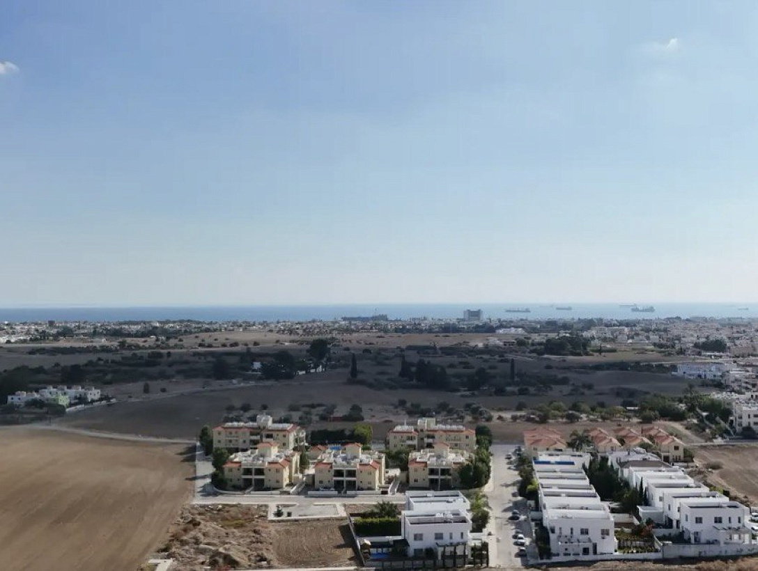 Land in Larnaca
