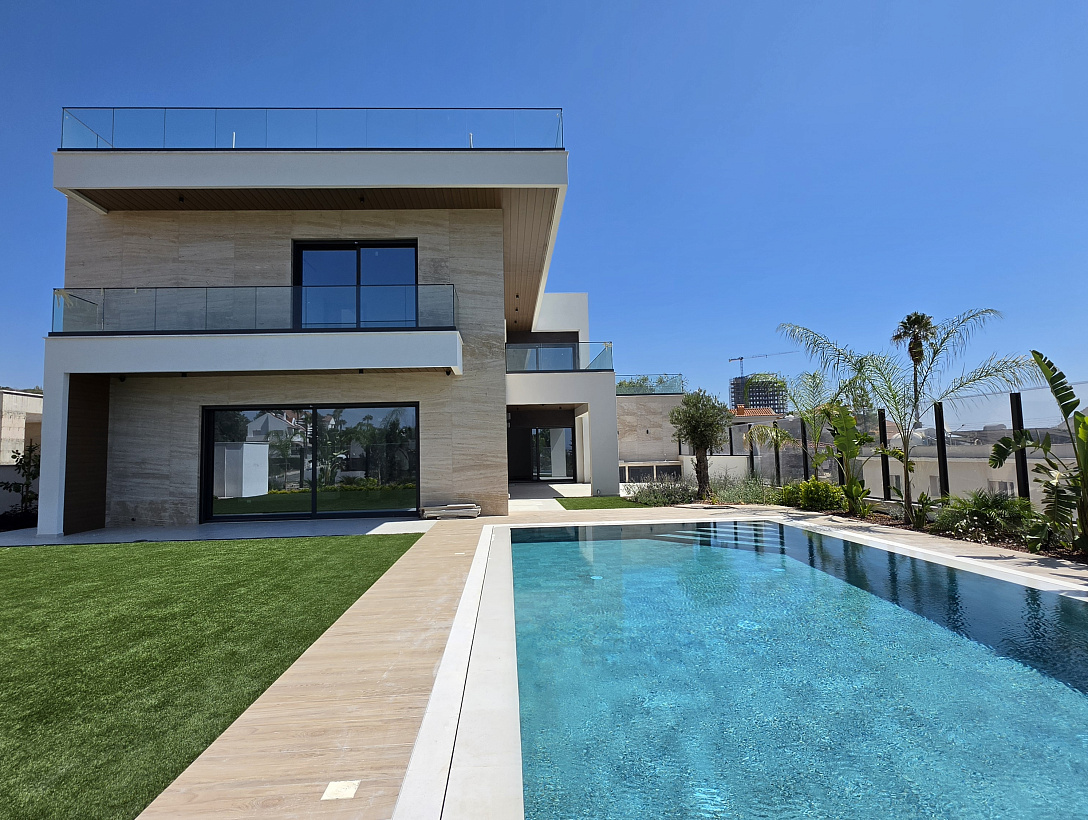 New villa in Limassol