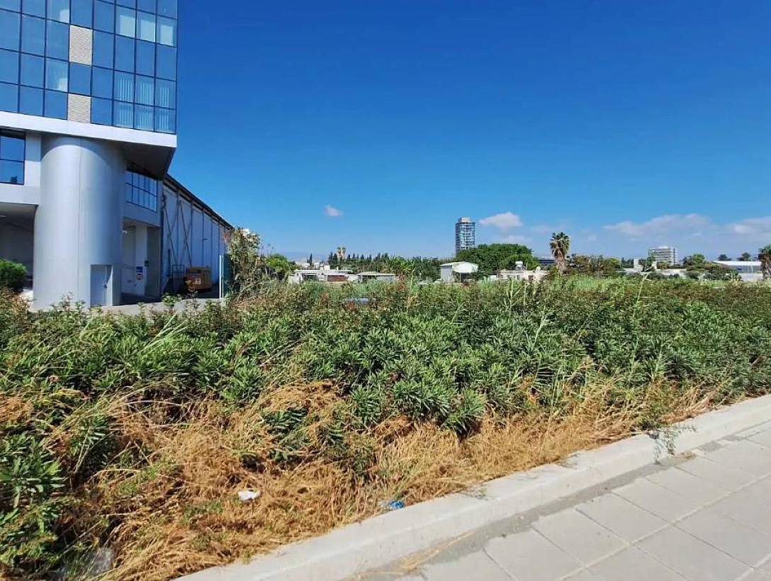 Земля в Лимассоле