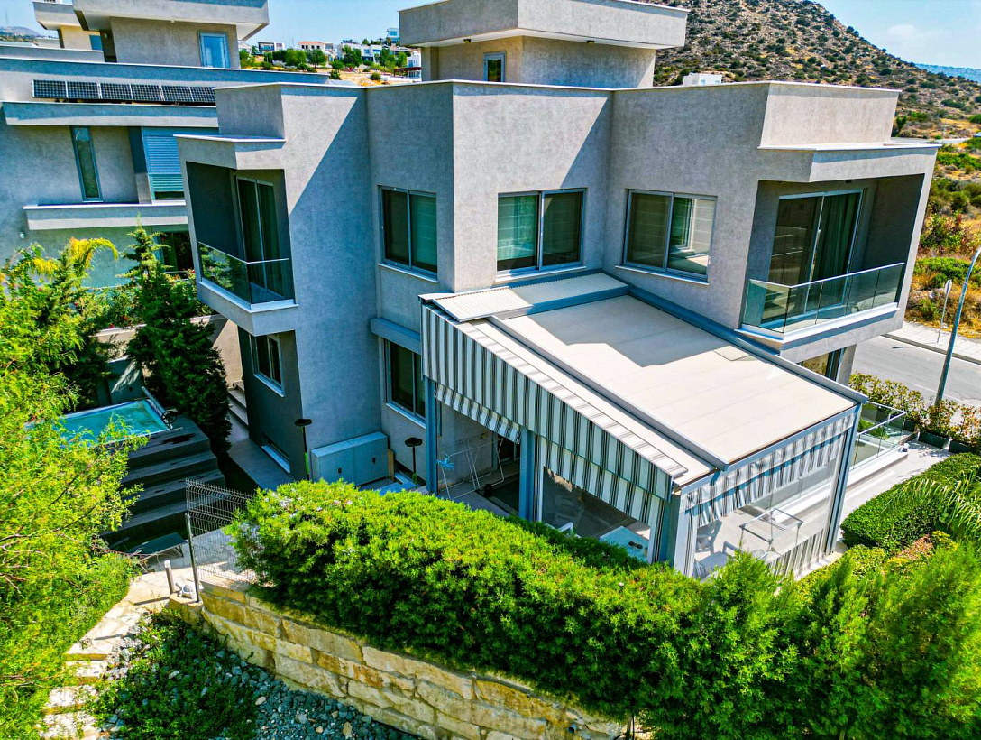 New villa in Limassol