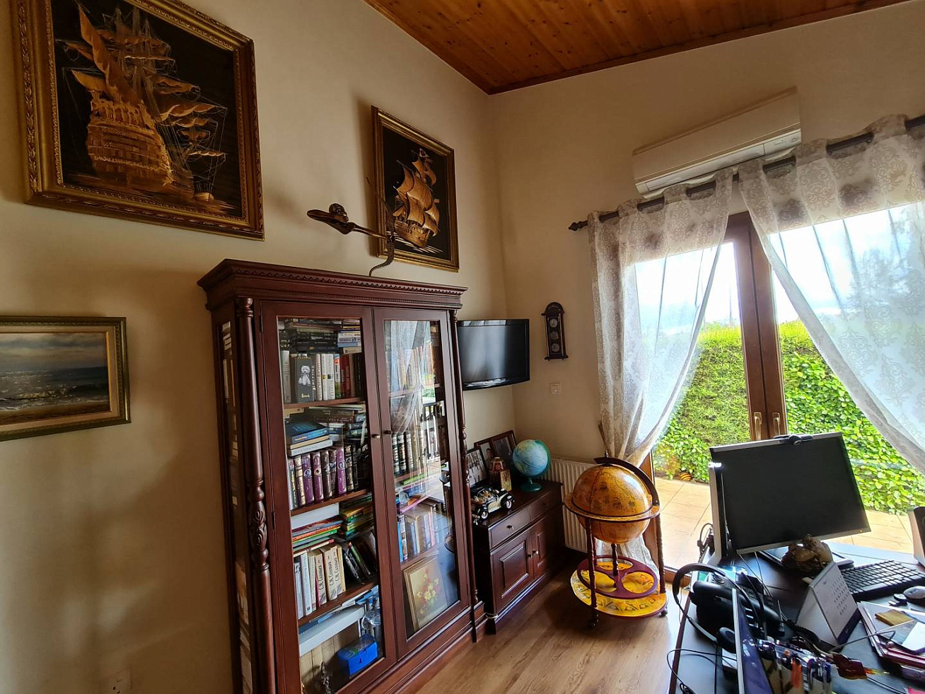 Photo 12