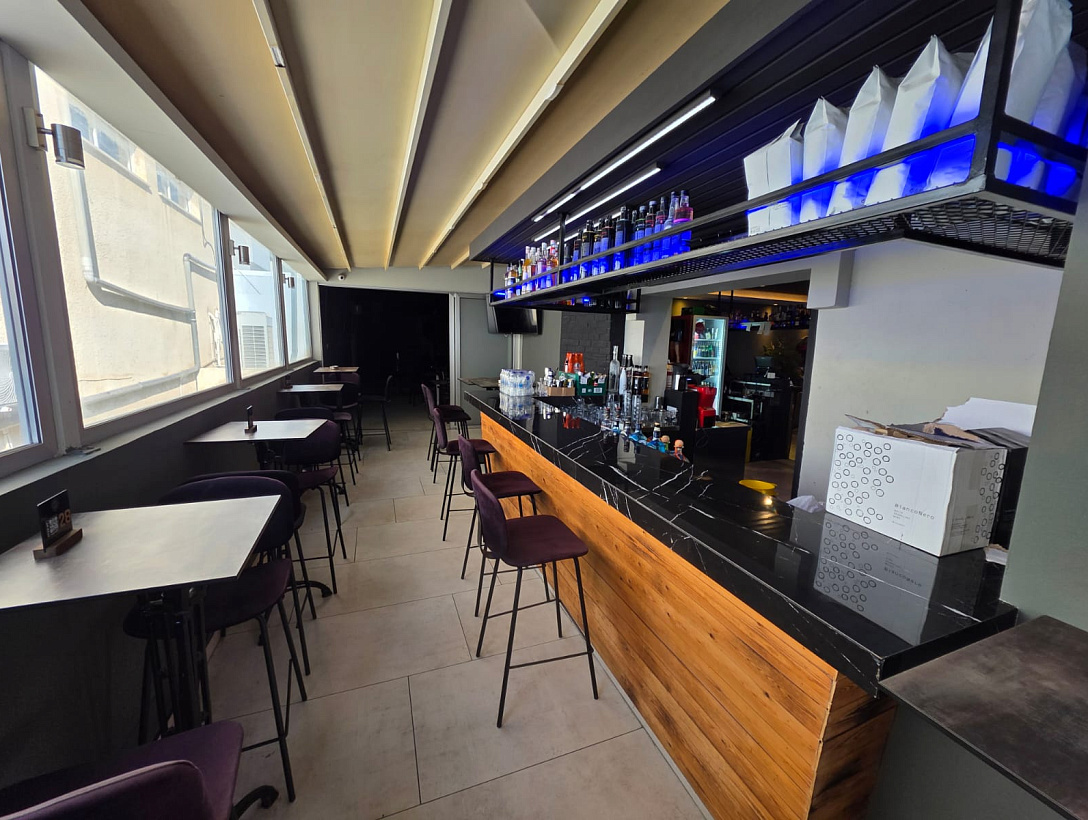 Действующий ресторан и бар на продажу в Никосии