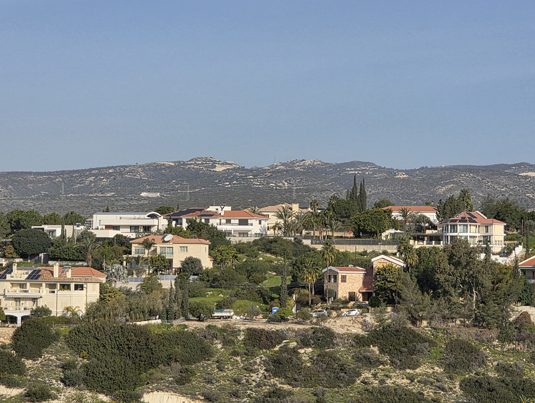 Земля в Лимассоле