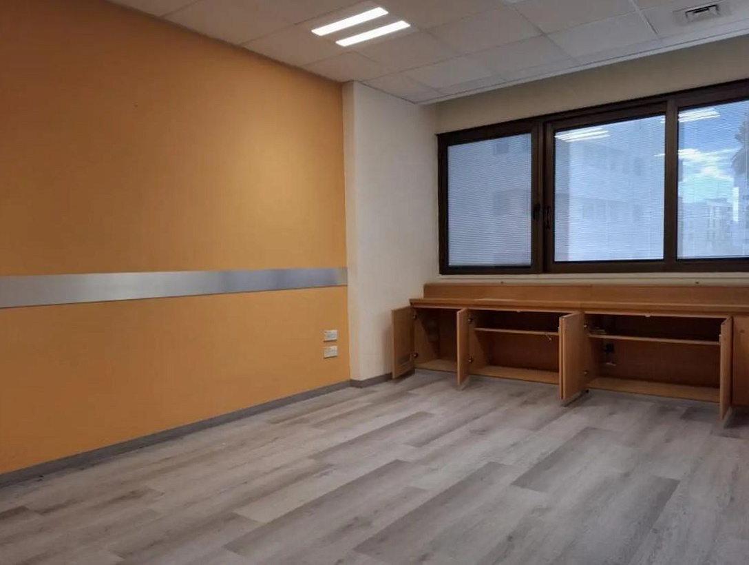 Офис на Кипре