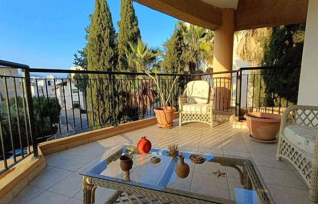 Apartment, 2 bedrooms — 11