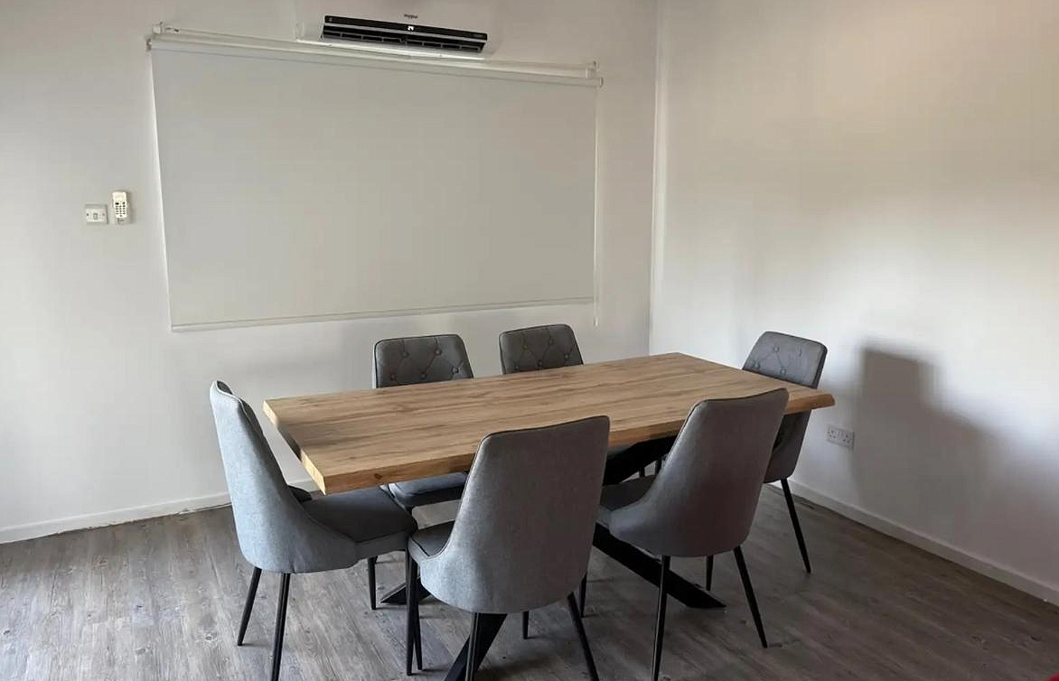 3-bedroom apartment in Agioi Omologites, Nicosia — 2