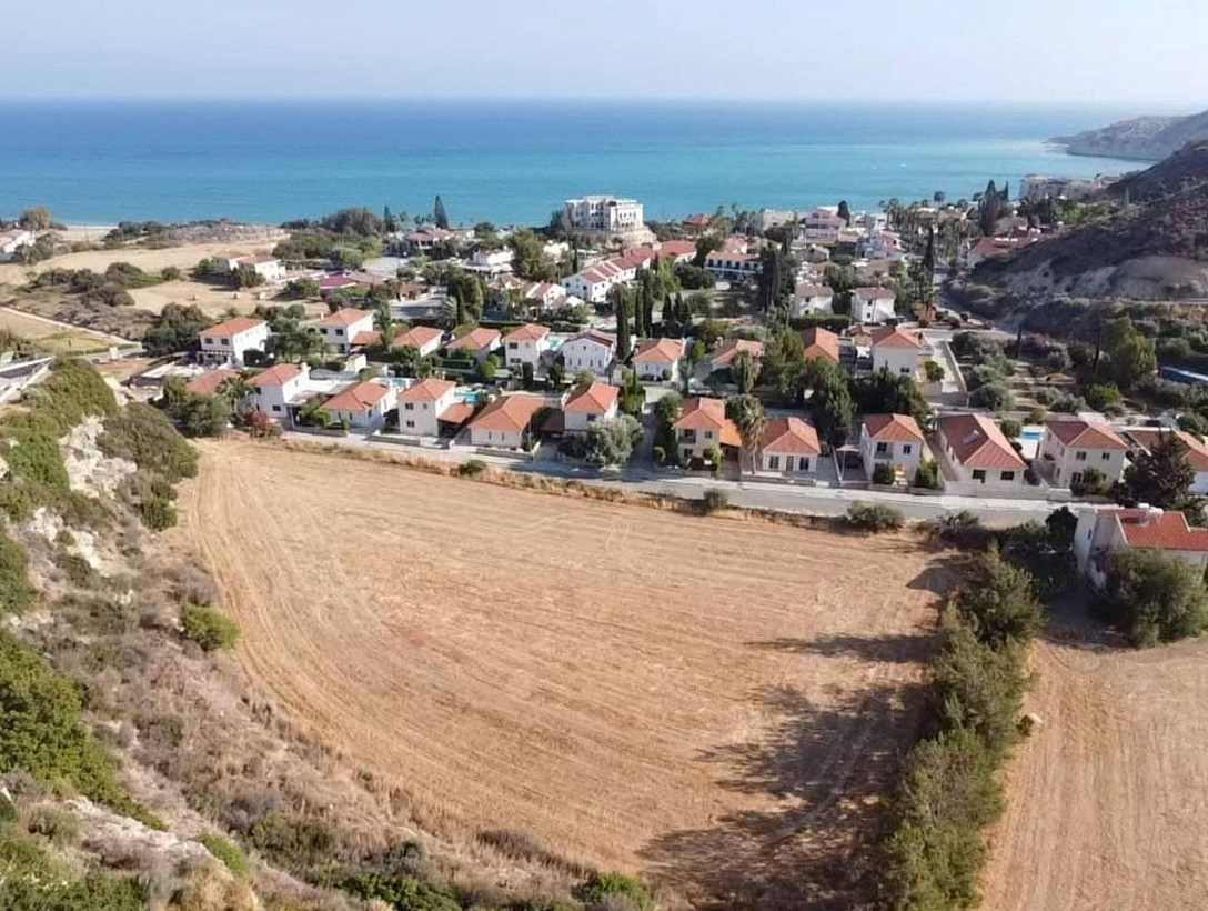 Land in Limassol