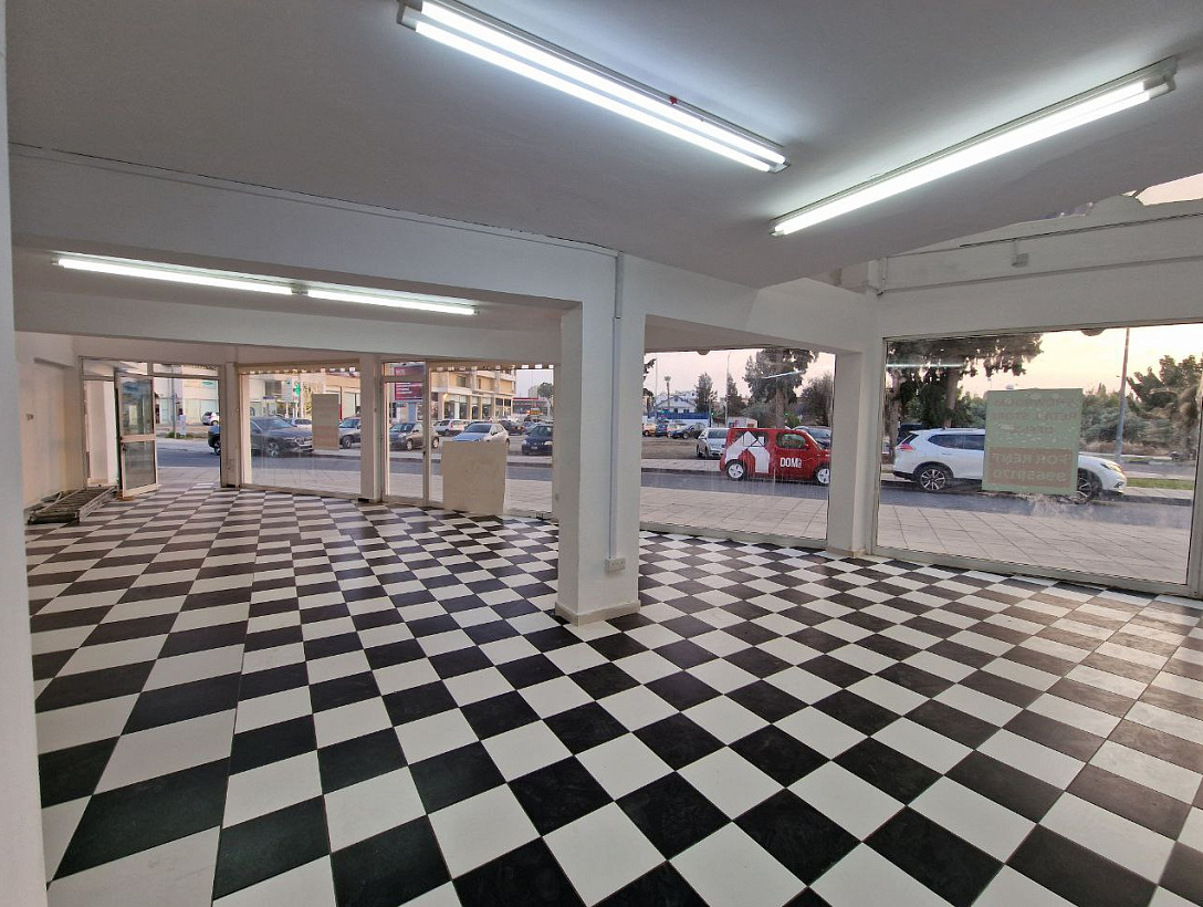 Коммерческое здание в Ларнаке