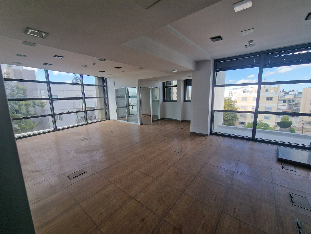 Коммерческое здание в Никосии