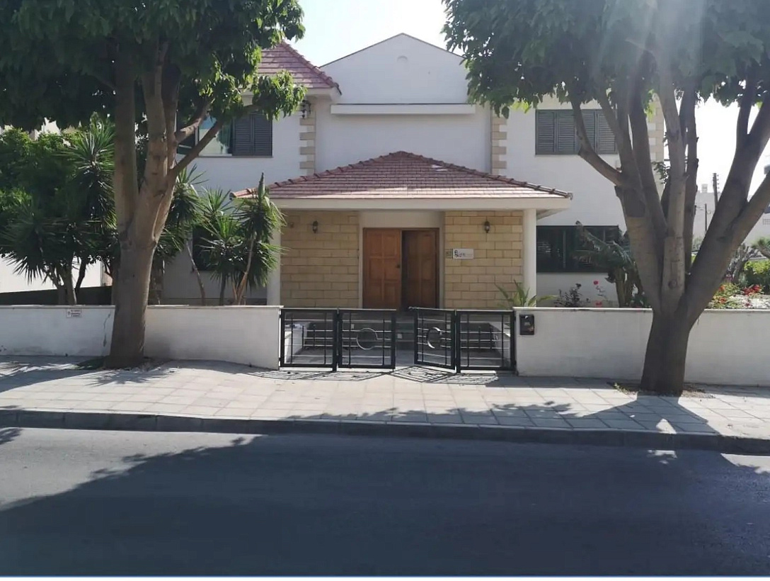 Коммерческое здание в Лимассоле