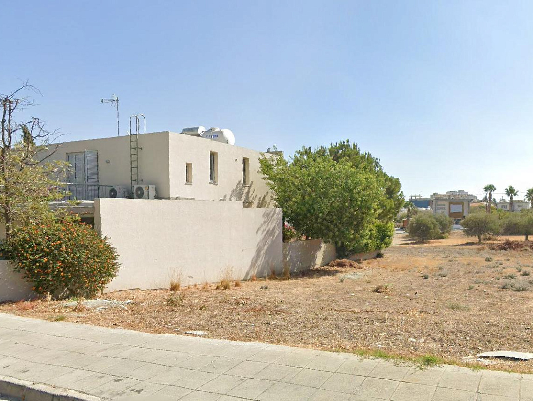 Land in Limassol