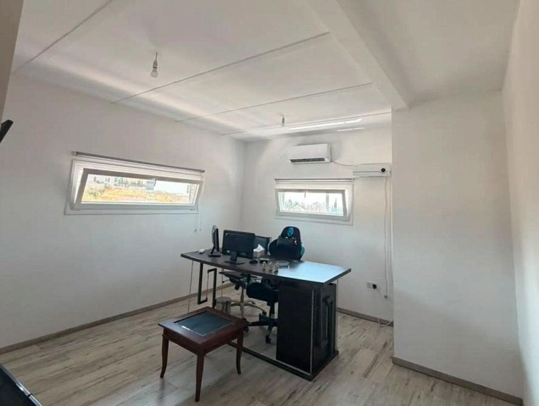 Квартира, 3 комнаты — 50