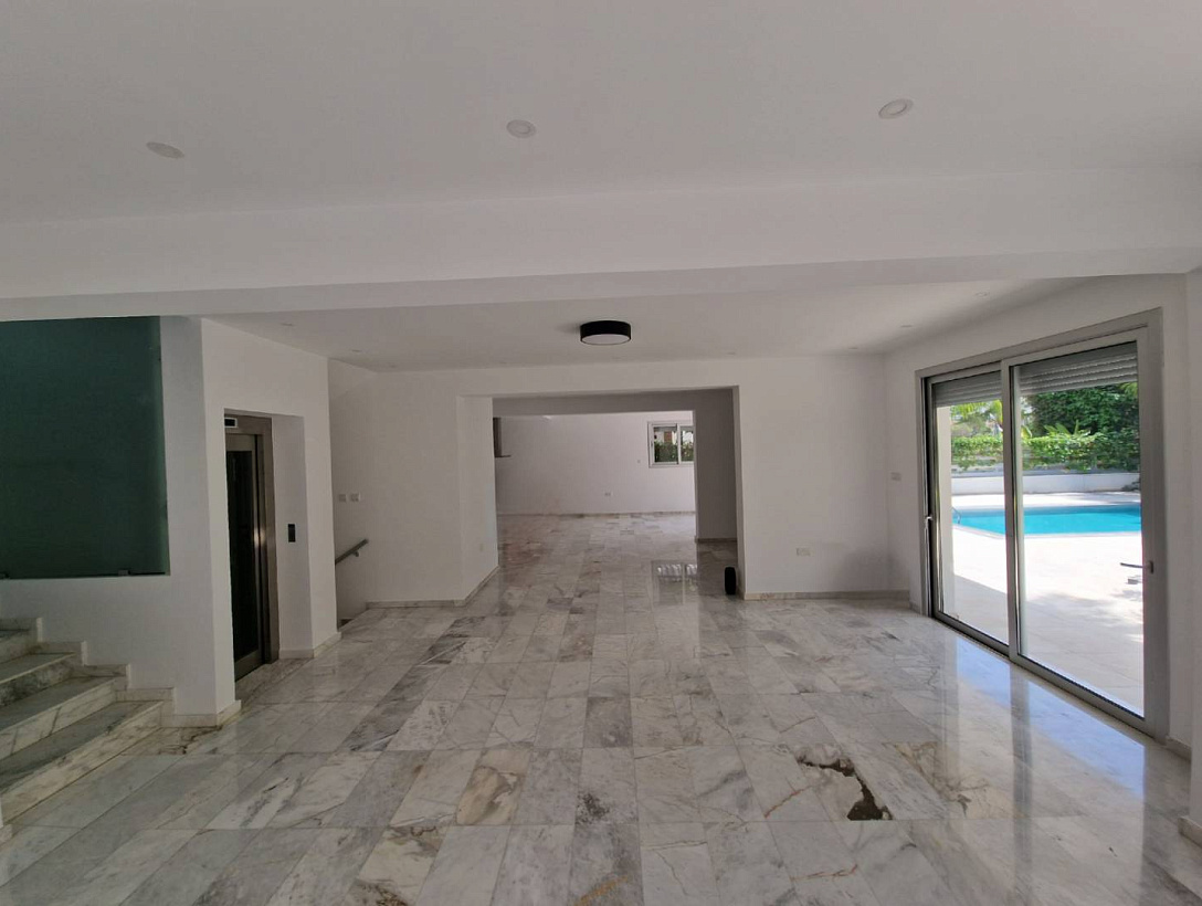 New villa in Limassol