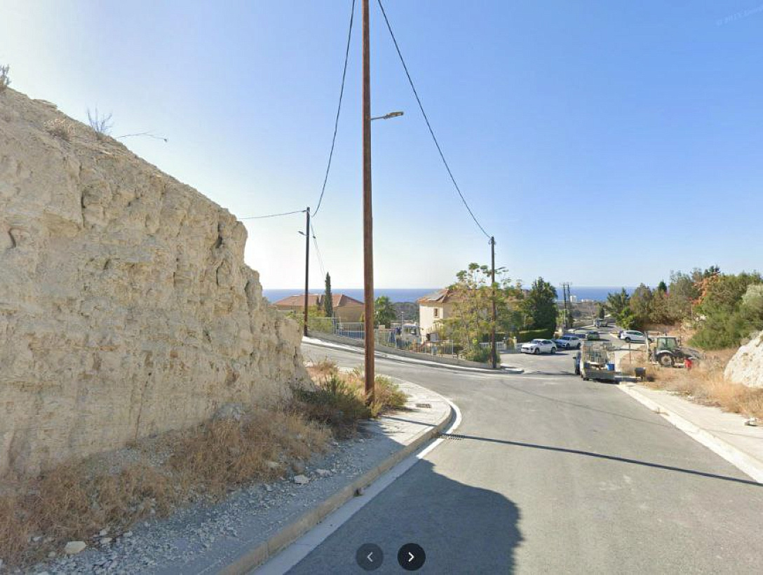 Земля в Лимассоле