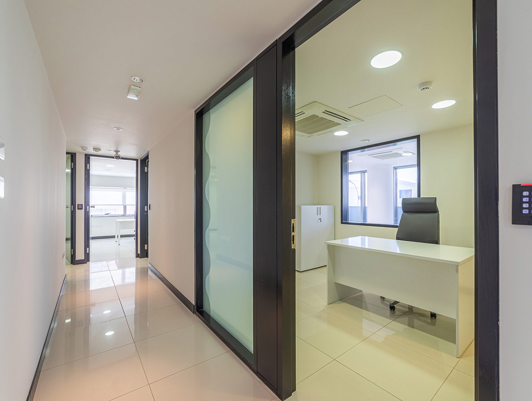 Офис на Кипре