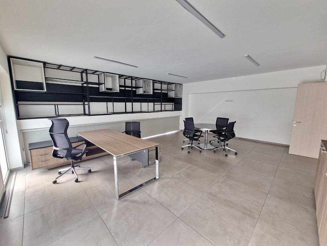 Офис на Кипре