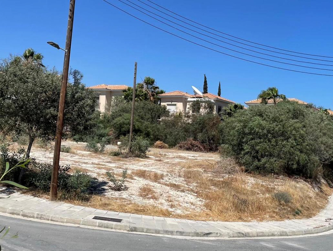 Land in Limassol