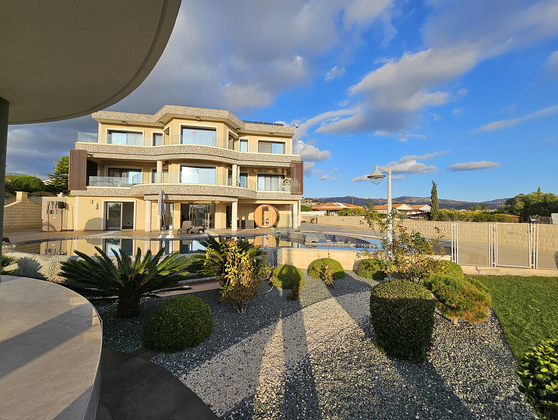 New villa in Paphos