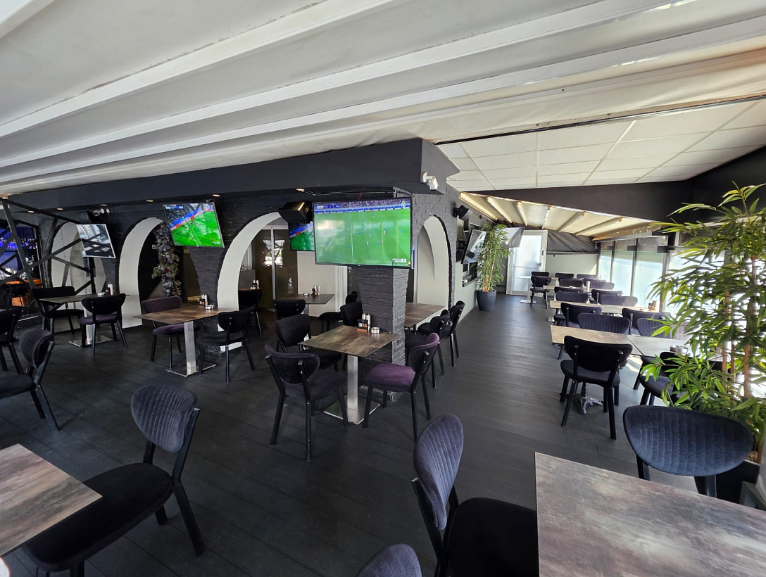 Действующий ресторан и бар на продажу в Никосии