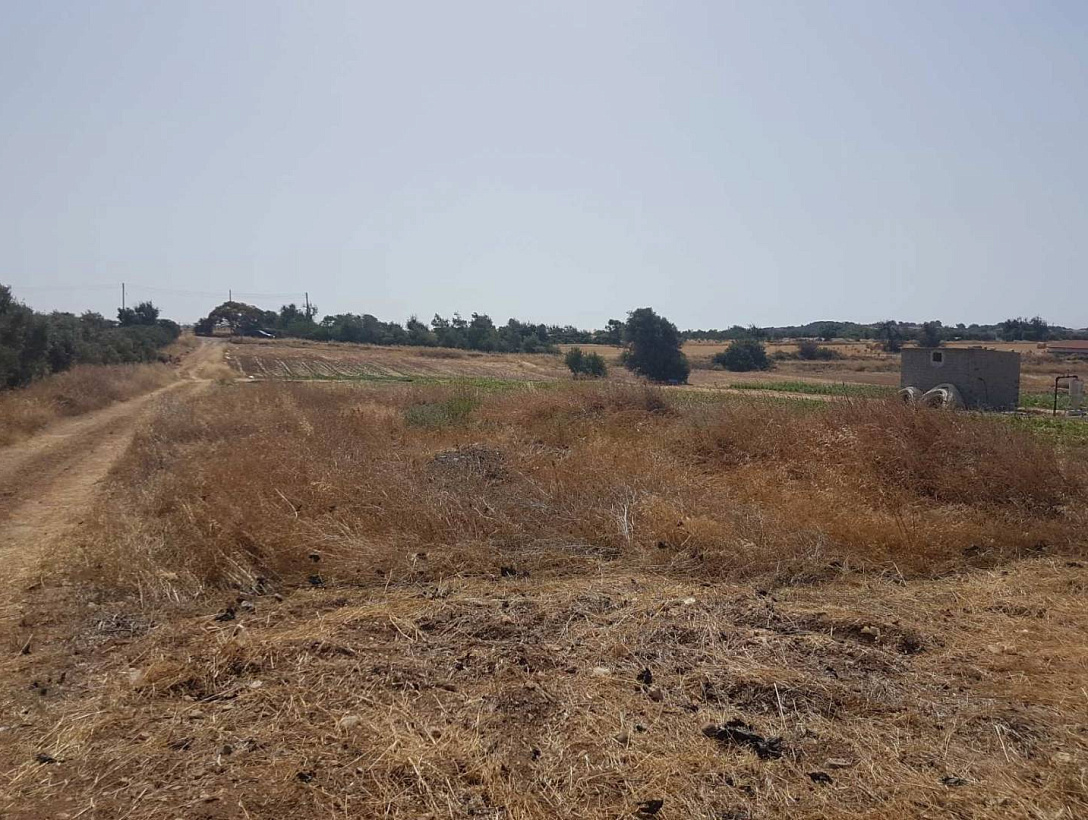 Land in Larnaca