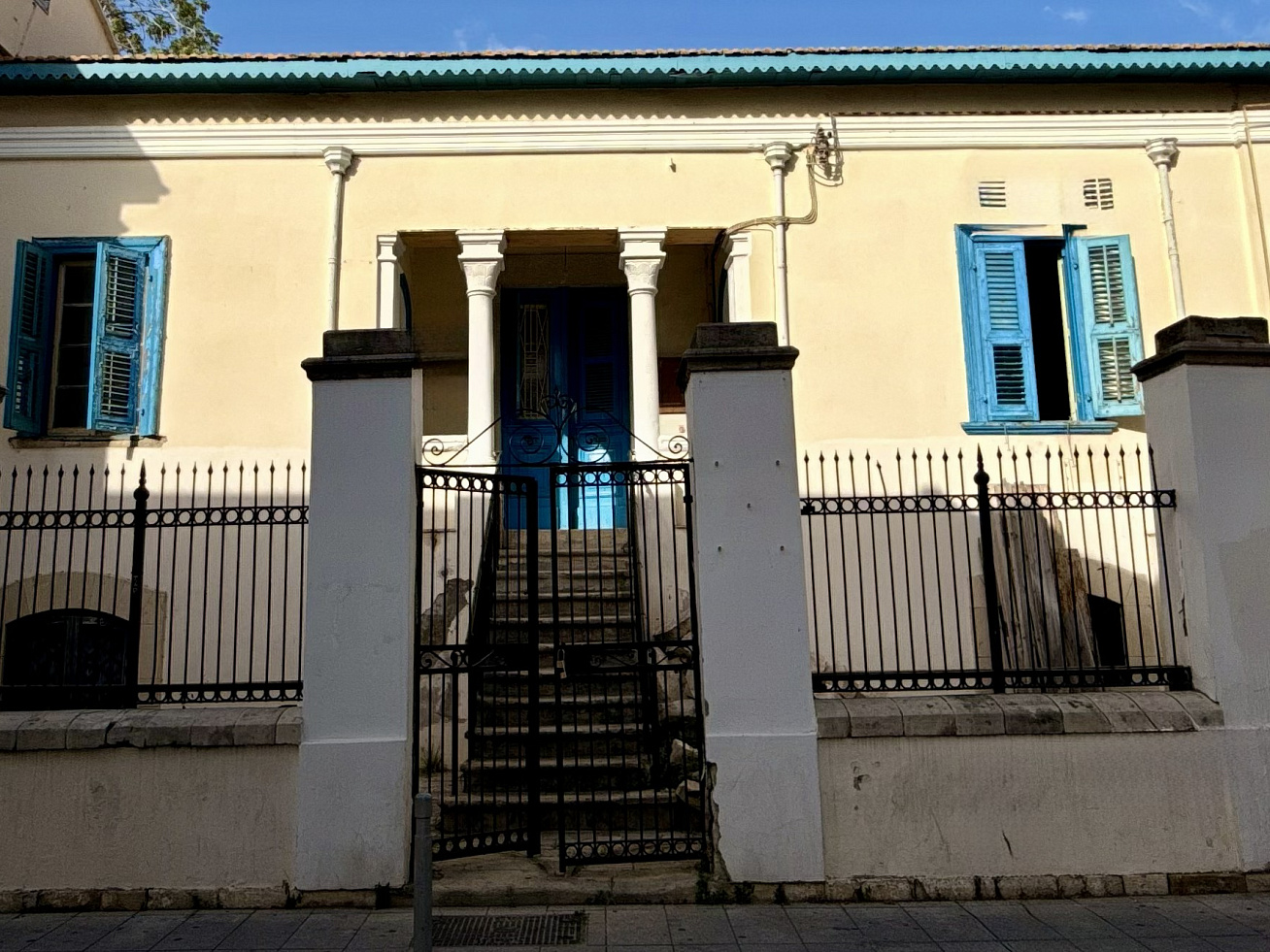 Photo 3