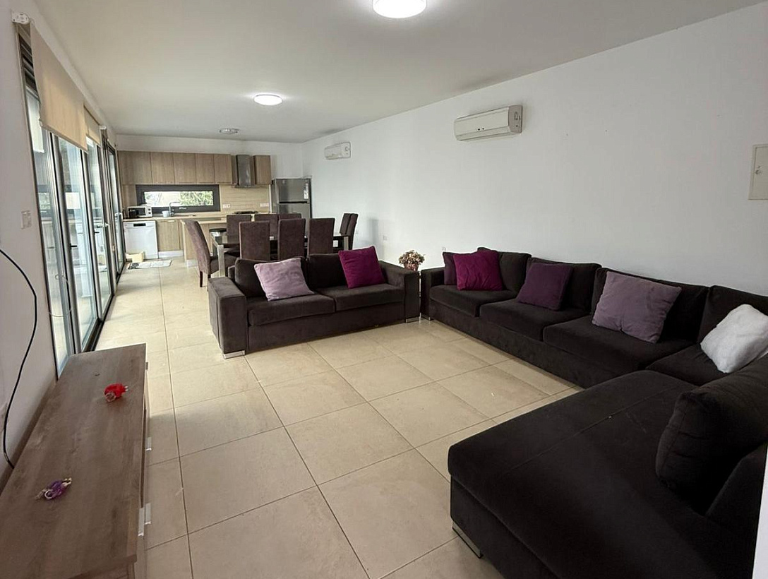 Вилла в Ларнаке