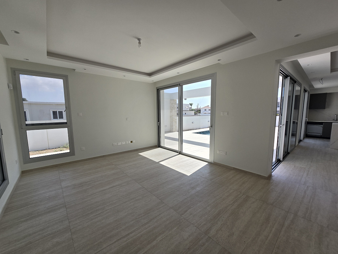 Новая вилла в Ларнаке